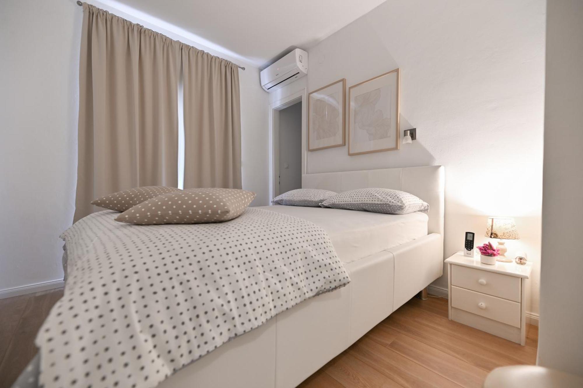 Near Zadar City Center Apartment With Free Parking And Air Condition In Each Room エクステリア 写真