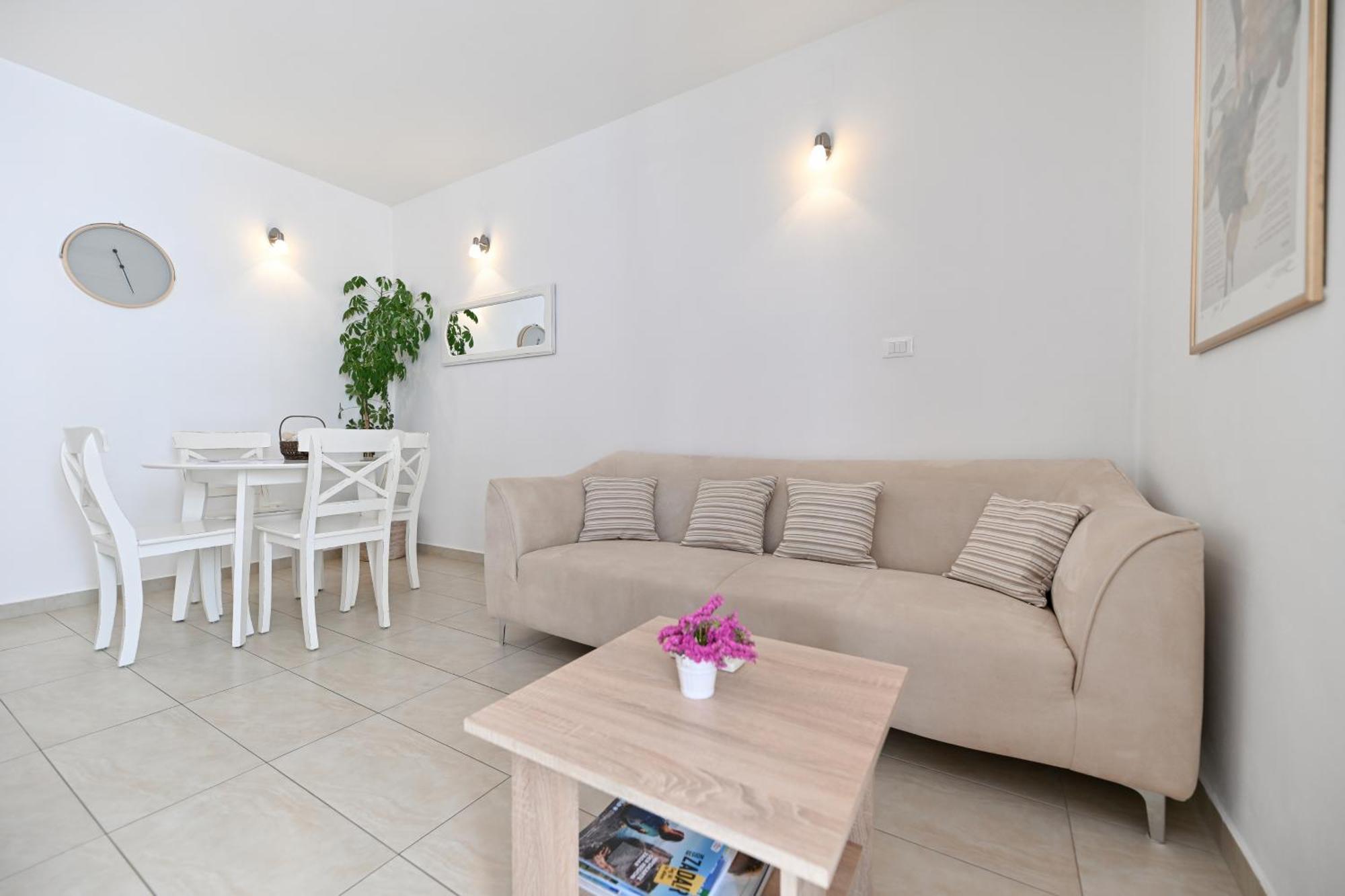 Near Zadar City Center Apartment With Free Parking And Air Condition In Each Room エクステリア 写真