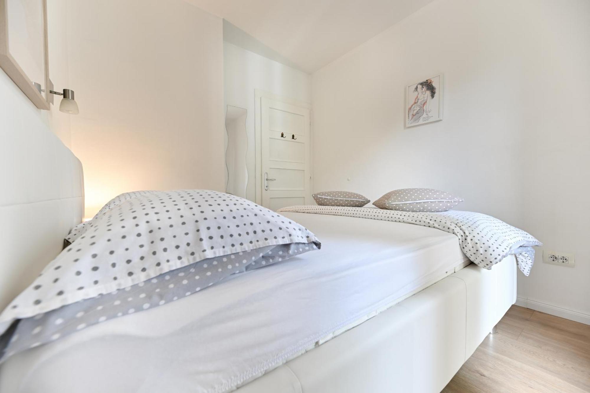 Near Zadar City Center Apartment With Free Parking And Air Condition In Each Room エクステリア 写真